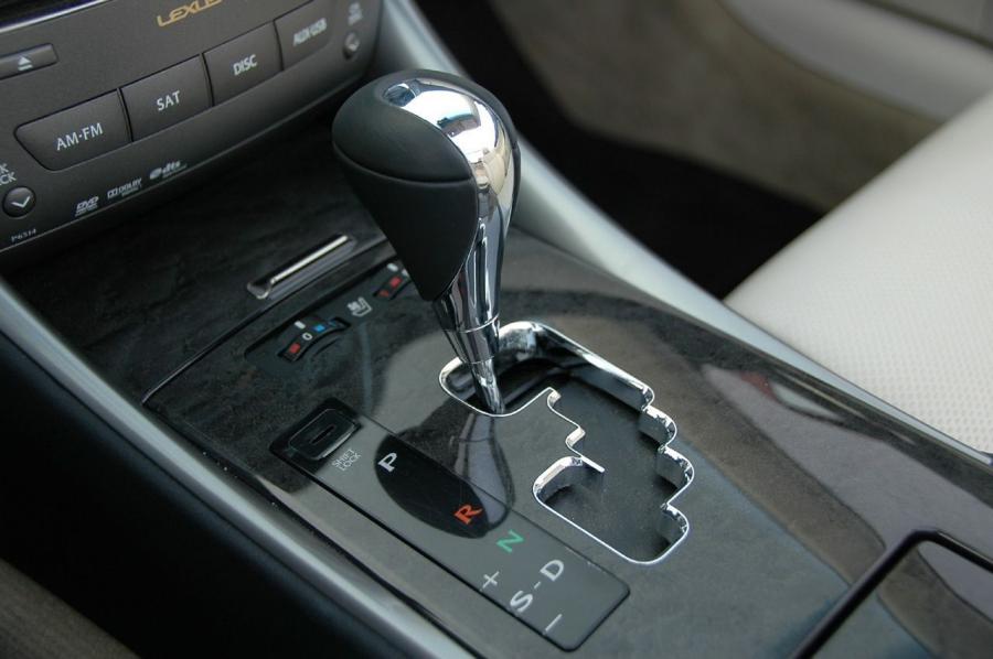  Lexus IS350C 2008 года  (фото 81 из 108)